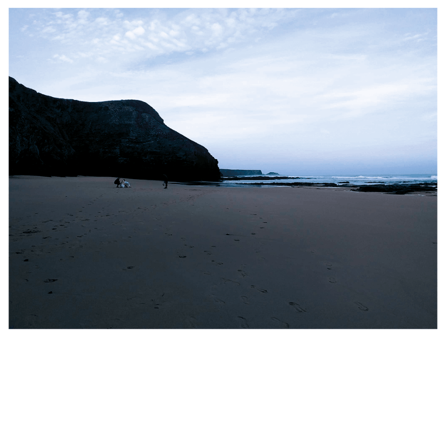 Sentei-me na Noite - Entre Aspas